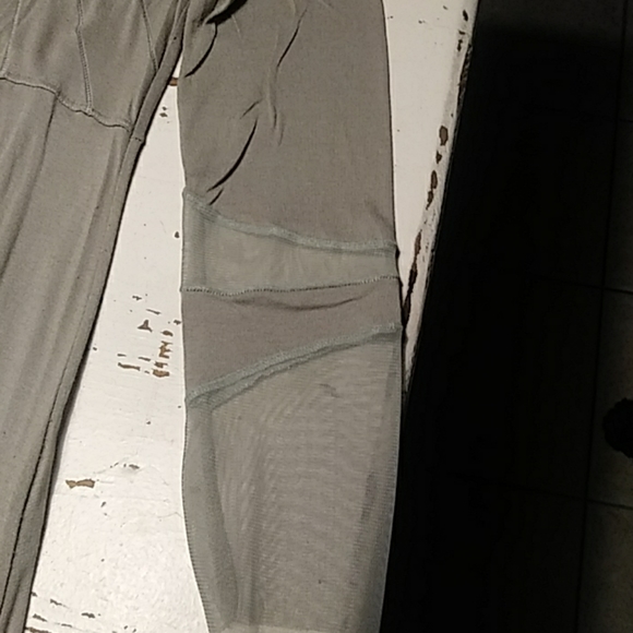 Dress - Picture 3 of 7